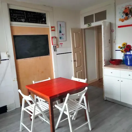 Dans L'atelier Unidade Porta Nova Hostel