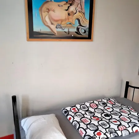 Dans L'atelier Unidade Porta Nova Hostel