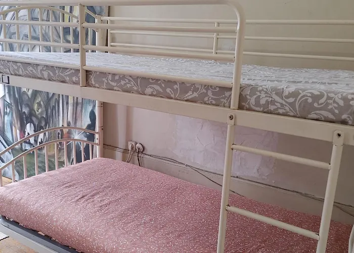 Dans L'atelier Unidade Porta Nova Albergue