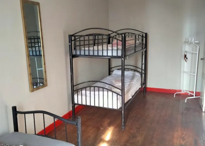 Dans L'atelier Unidade Porta Nova Albergue *